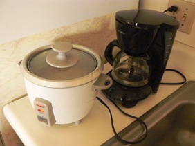 炊飯器とコーヒーメーカー