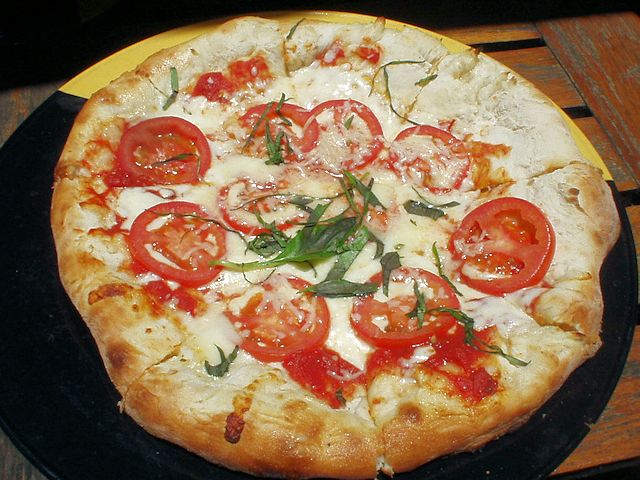 ゴードンビアージュのモッツァレラチーズピザ